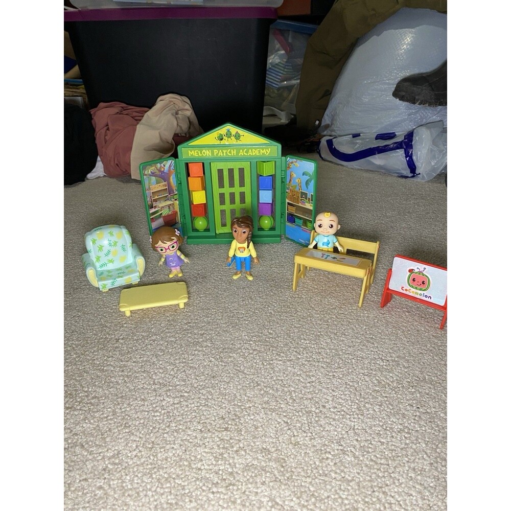 Cocomelon School Time Deluxe Playtime Set JJ Bella Ms. Appleberry Melon Patch